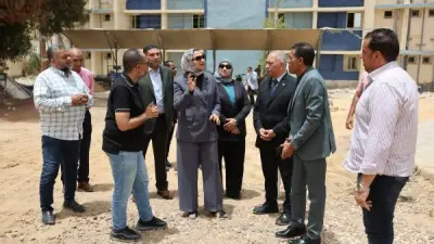 محافظ الوادي الجديد تتفقد إنشاء معهد تكنولوجيا المعلومات والاتصالات