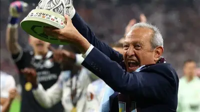 ناصف ساويرس وإيمري يخططان لتدعيم أستون فيلا بعد التتويج الأوروبي