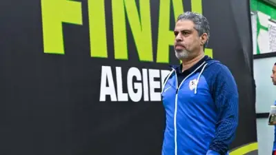معتمد جمال يترقب موقف عقده الجديد مع الزمالك