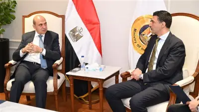 وزير الصناعة: نسعى لبيئة عمل جاذبة ومستقرة للمستثمر الأجنبي