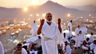الأزهر للفتوى يقدم مطوية فقهية للحجاج والمعتمرين