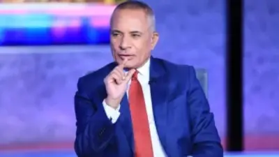 أحمد موسى يختبر تجربة ثقافية فريدة في شارع الفن بالقاهرة