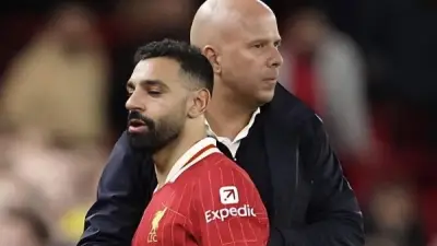 سلوت: محمد صلاح من أعظم لاعبي ليفربول وإنسان رائع