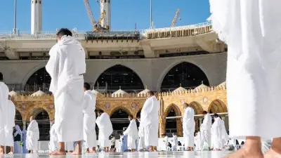 قتل الصرصار أثناء الإحرام بدون قصد: لا فدية ولا تأثير على الحج