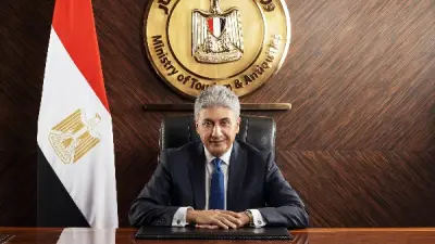 وزير السياحة: توسعة مطار سفنكس قيد الدراسة لنمو المنطقة