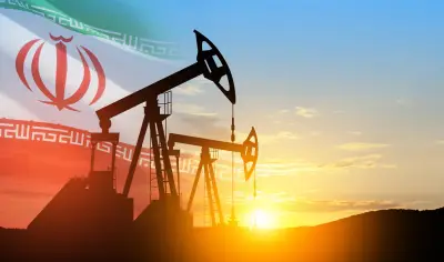 أمريكا تعتزم منح إعفاءات من العقوبات لتتيح لإيران بيع النفط ورفع الحصار