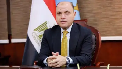 محافظ الغربية يفتتح مشروعات خدمية وينفذ حملة نظافة بسمنود