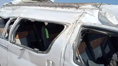 مصرع شخص وإصابة آخر في انقلاب سيارة بطريق مطروح السلوم