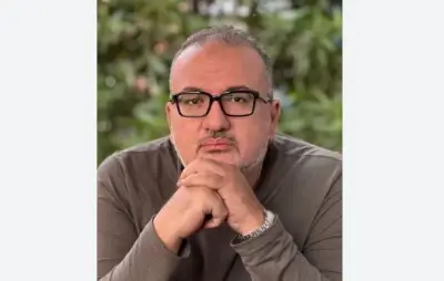 الشاعر هاني عبد الكريم يتلقى عزاء والده بمسجد الحامدية الشاذلية اليوم