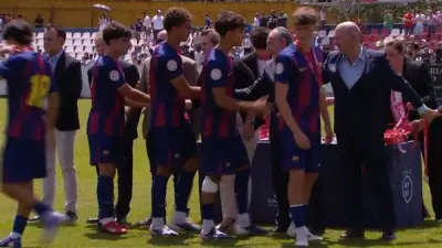حمزة عبد الكريم يخسر نهائي كأس الأبطال مع شباب برشلونة أمام ريال مدريد