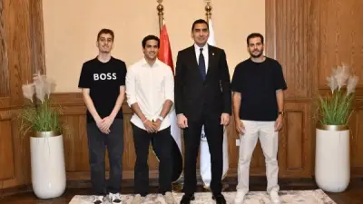 وزير الرياضة يكرم لاعبي الاسكواش بعد نتائجهم المميزة في بطولة العالم