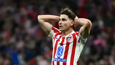 مستقبل ألفاريز بيد شخص واحد.. برشلونة ينتظر قرار أتلتيكو مدريد