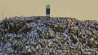 قصة جبل عرفات ولماذا يقف عليه الحجاج وسبب تسميته