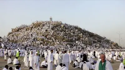 بث مباشر.. ملايين الحجاج على جبل عرفات لأداء ركن الحج الأعظم