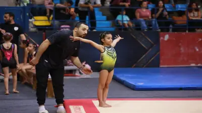 طفلة من القليوبية تواصل حصد الذهب في الجمباز وتحلم برفع علم مصر عالمياً