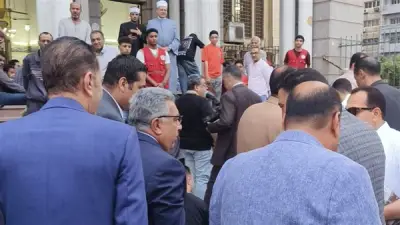 محافظ الدقهلية يؤدي صلاة عيد الأضحى بمسجد النصر في المنصورة