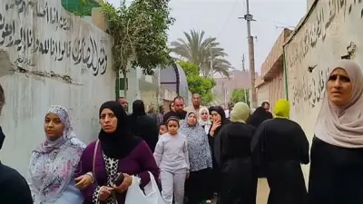 توافد أهالي الغربية إلى المقابر عقب صلاة عيد الأضحى في تقليد سنوي