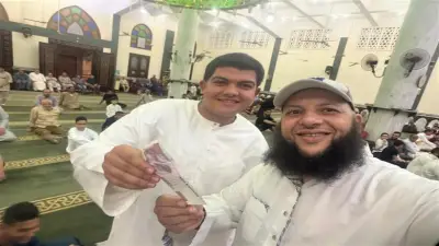 أهالي بيلا يوزعون العيديات على الأطفال في صلاة العيد بكفر الشيخ