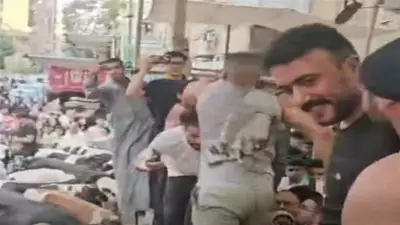 أحمد العوضي يحتفل بعيد الأضحى مع أهالي عين شمس ويذبح الأضاحي