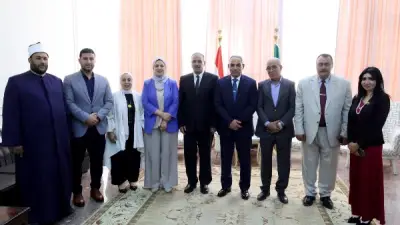 محافظ الإسماعيلية يستقبل المهنئين بعيد الأضحى ويؤكد وحدة المصريين