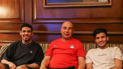 حسام حسن يستقبل محمد حمدي وإسلام عيسى في معسكر المنتخب رغم استبعادهما