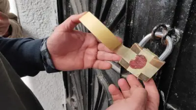 غلق وتشميع مركزين للتجميل بمشتول السوق خلال حملات العيد