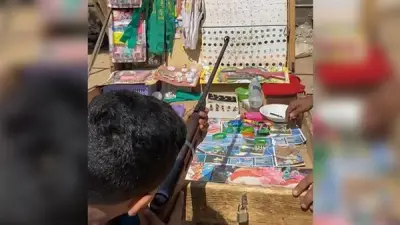 ألعاب العيد الشعبية تحافظ على بهجتها في شوارع المنيا رغم التطور التكنولوجي