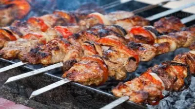 أسرار تجعل اللحوم المشوية في العيد أشهى من المطاعم