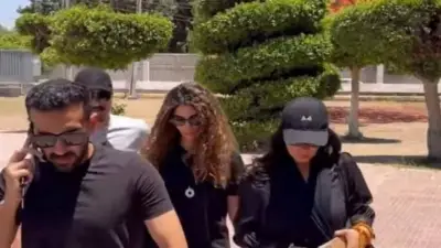 أحمد حلمي يؤم المصلين في جنازة والدته ببنها في مشهد مؤثر