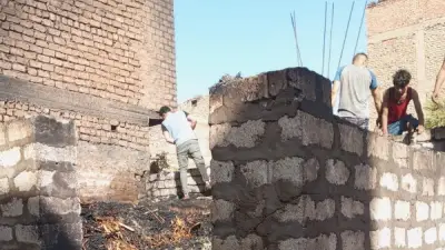 إصابة مسن بحروق في حريق منزل بقرية العزايزة بأسيوط