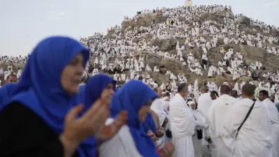 حكم الحائض أثناء أداء مناسك الحج وملابس الإحرام