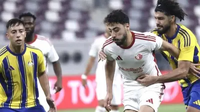 الأهلي يتفاوض مع الشمال القطري لاستعادة أكرم توفيق في صفقة تبادلية
