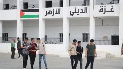 اللجنة المصرية توفر حافلات لنقل طلاب غزة النازحين إلى لجان الامتحانات