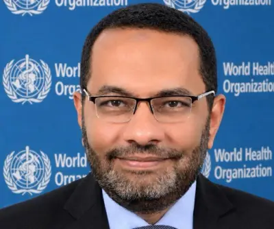 وزير الصحة يهنئ الدكتور محمد حساني باختياره عضوًا بمنظمة الصحة العالمية
