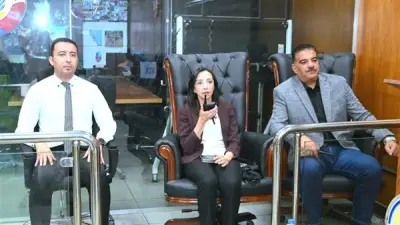 محافظ البحيرة تتابع انتظام العمل بجميع القطاعات الخدمية من مركز السيطرة والتحكم