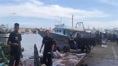 استئناف رحلات مراكب الصيد في عزبة البرج بدمياط بعد عيد الأضحى