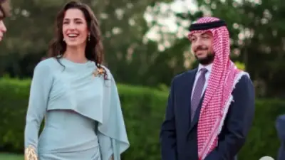 الأميرة رجوة تبهر متابعيها بإطلالة أنيقة في أحدث ظهور مع ولي العهد