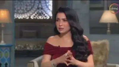 مي عز الدين تكشف دور تامر حسني في أزماتها ومواقفه الإنسانية