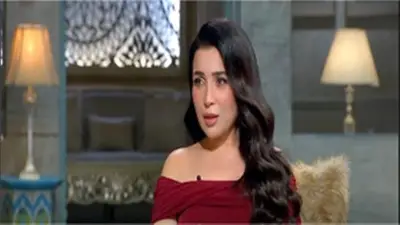 مي عز الدين تروي قصة تعارفها على زوجها في برنامج صاحبة السعادة