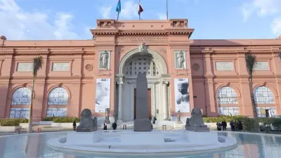 مدير المتحف المصري: معدلات زيارة السياح تسير بمنحنى تصاعدي