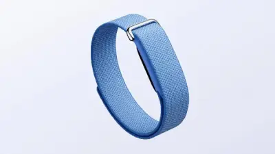 ثورة في الحجم والذكاء.. Fitbit Air يتحدى Whoop كأصغر جهاز رياضي ذكي