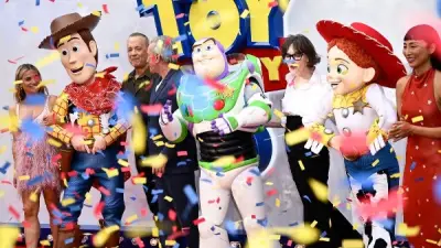 نجوم Toy Story 5 يكشفون تفاصيل مؤثرة عن الجزء الجديد من لندن