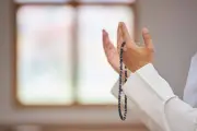 10 أدعية يوم عرفة تجمع الخيرات وتفتح الأبواب المغلقة وتسد الديون