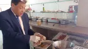 ضبط 101 كيلو لحوم ودواجن غير صالحة بمطعم في الأقصر قبل عيد الأضحى