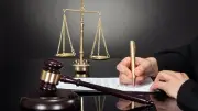 محاكمة عاطل بتهمة تزوير المحررات الرسمية والأختام في دار السلام 14 مايو