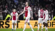 زلزال في أياكس.. 17 لاعبًا على مقصلة الرحيل في الصيف