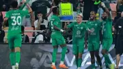 الدوري السعودي: أهلي جدة يهزم التعاون 2-1 في الجولة 32