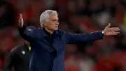 ليلة كارثية لمورينيو في البرتغال: بنفيكا يتعادل مع سبورتنج براجا 2-2