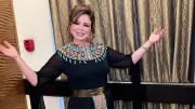 سعر فستان إلهام شاهين 20 ألف جنيه يثير جدلا واسعا