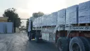 الهلال الأحمر يطلق قافلة «زاد العزة 201» لغزة بـ 3675 طن مساعدات